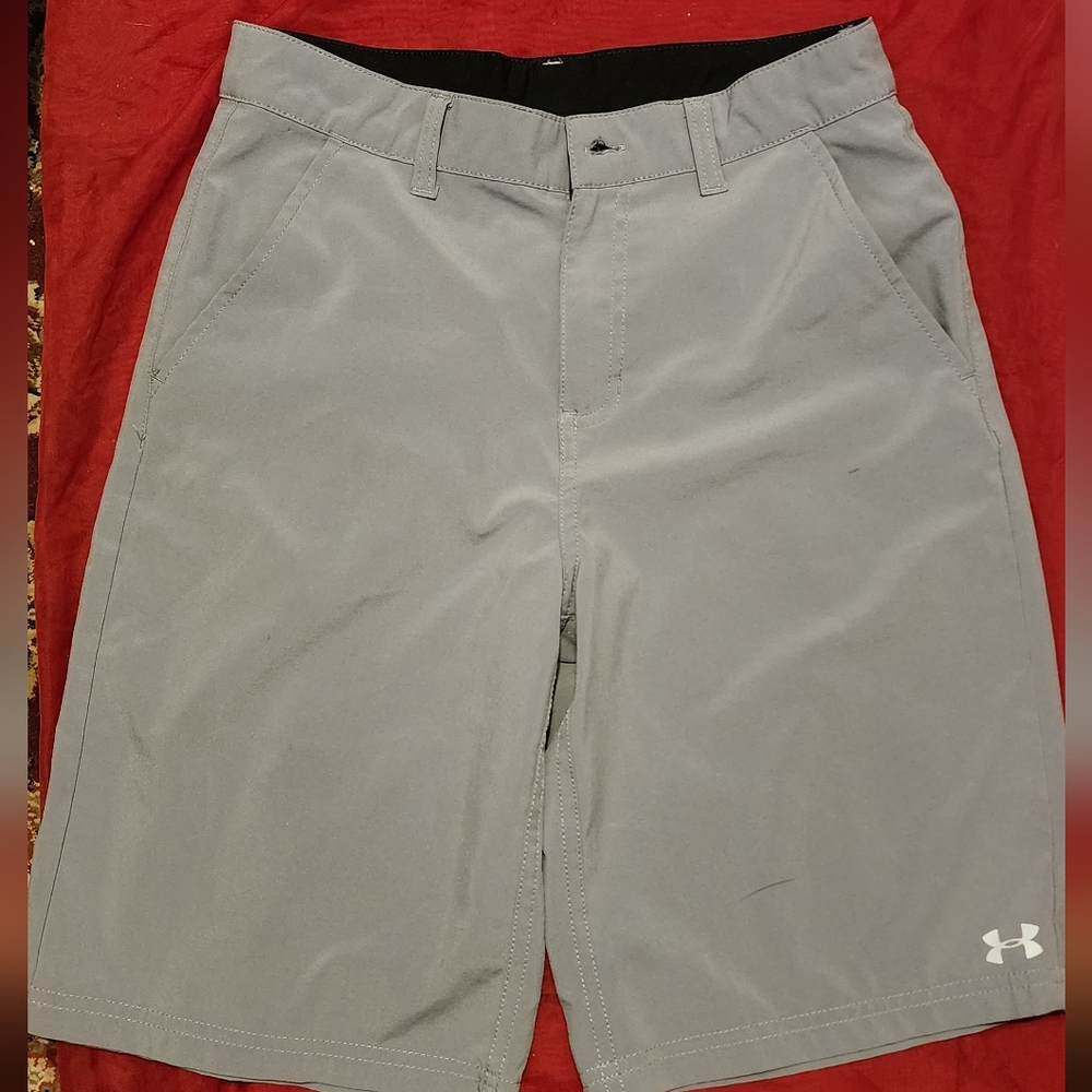 Under Armour boys swim / board shorts sz 16 nwot. #404 These are Gray !